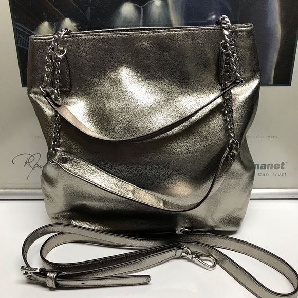 **SOLD** Michael Kors Silver metallic shoulder bag - Picture 1 of 3